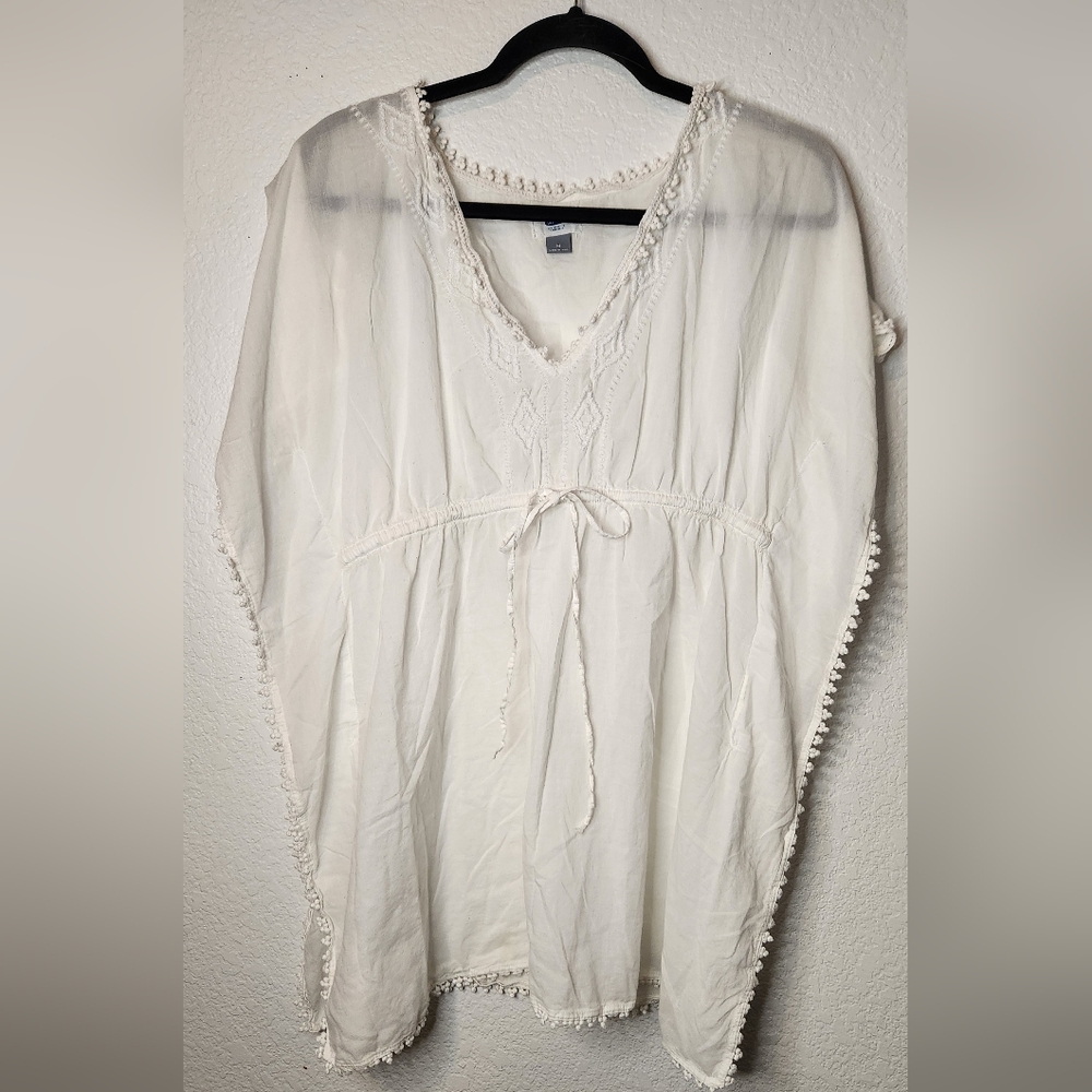 Old Navy White Women's Smock Style Blouse, Size M
